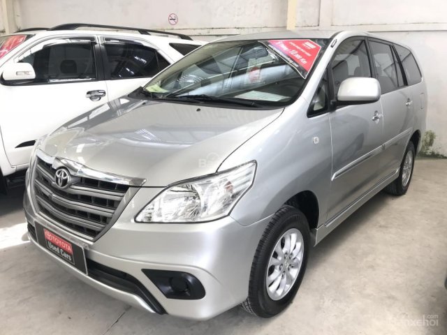 Bán Toyota Innova E, đời 2014, màu bạc, số tay, hỗ trợ giá tốt nhất