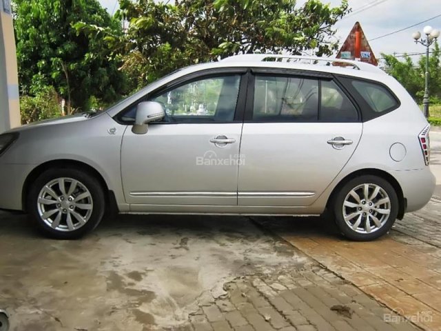 Bán xe Kia Carens EX đời 2011, màu bạc như mới