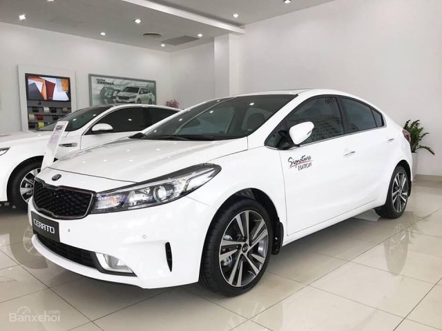 Kia Cerato 2018 chính hãng giá chỉ từ 499 triệu, hỗ trợ trả góp 90 % giá trị xe, liên hệ 0985793968