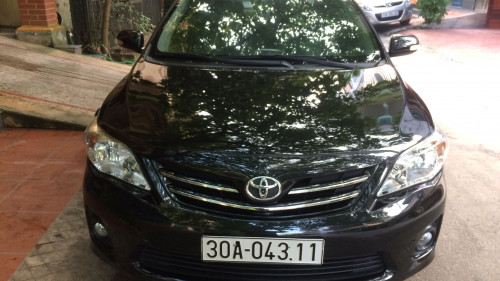 Cần bán xe Toyota Corolla Altis 1.8 MT đời 2011, màu đen