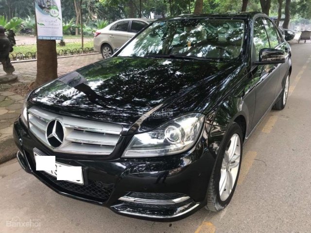 Bán xe Mercedes C200 BlueEfficienci sản xuất 2014, màu đen  