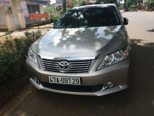 Cần bán xe Toyota Camry 2.5Q đời 2014, 920tr