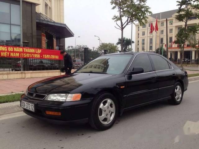 Bán xe Honda Accord đời 1994, màu đen  