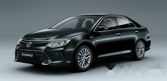 Bán xe Toyota Camry đời 2017, màu đen, 800 triệu