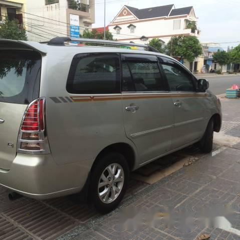 Gia đình bán Toyota Innova đời 2007, màu bạc