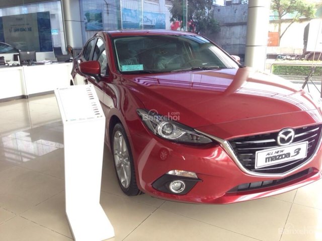 Bán xe Mazda 3 2.0 2017 màu đỏ sẵn xe giao ngay trong ngày, hỗ trợ vay trả góp lên tới 90%