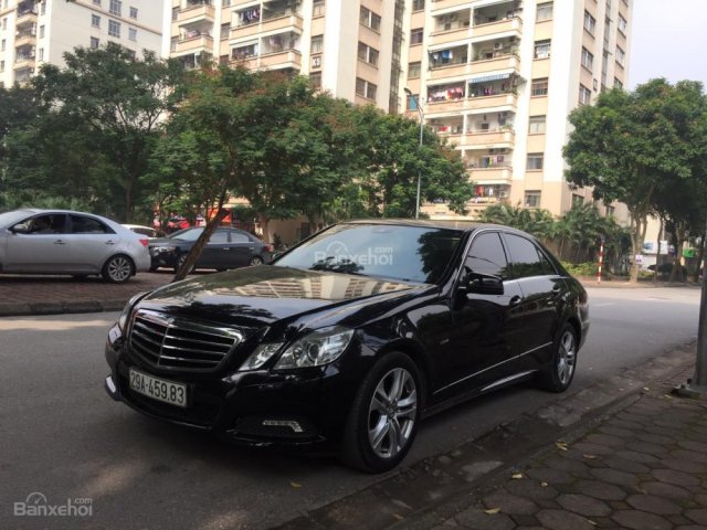 Bán ô tô Mercedes Benz E250 đời 2010 màu đen, giá tốt, xe cực đẹp