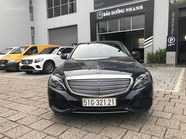 Bán xe Mercedes C250 2017 màu xanh, nội thất kem, chỉ trả 500 triệu nhận xe với gói vay cực ưu đãi