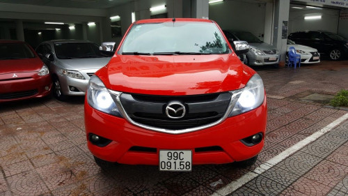 Cần bán Mazda BT 50 2.2 MT đời 2016, màu đỏ số sàn giá cạnh tranh