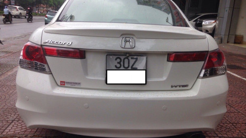 Xe Honda Accord 2.0AT năm 2010, màu trắng chính chủ, giá 605tr