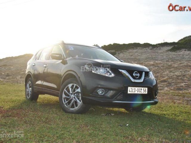 Bán xe Nissan X trail đời 2017, màu đen