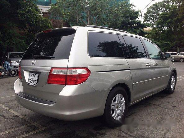 Cần bán gấp Honda Odyssey đời 2007, màu bạc