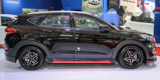 Bán xe Hyundai Tucson đời 2017, màu xanh