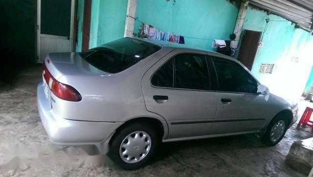 Bán xe Nissan Sunny đời 1996, màu bạc, 105 triệu