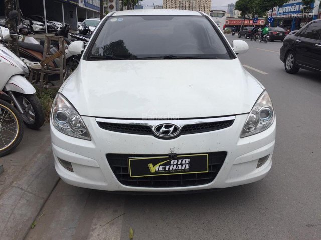 Bán xe Hyundai i30 1.8AT đời 2009, màu trắng, nhập khẩu