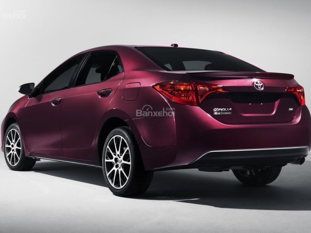 Cần bán xe Toyota Corolla Altis 1.8G MT đời 2018, giá tốt, hỗ trợ trả góp lên tới 80%