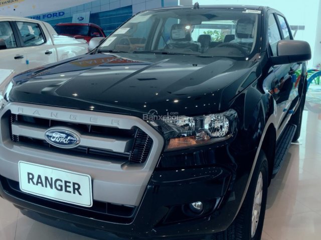 Ford Long Biên cần bán xe Ranger XLS AT đủ mầu giao ngay cùng nhiều khuyến mại. LH: 0934.635.227