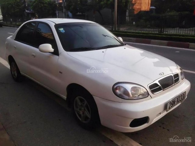 Bán ô tô Daewoo Lanos SX đời 2001, màu trắng như mới