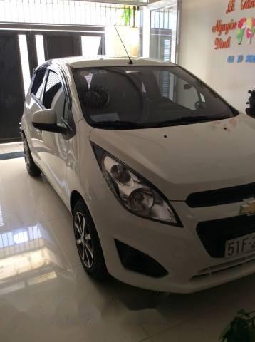 Cần bán xe Chevrolet Spark LS đời 2015, màu trắng