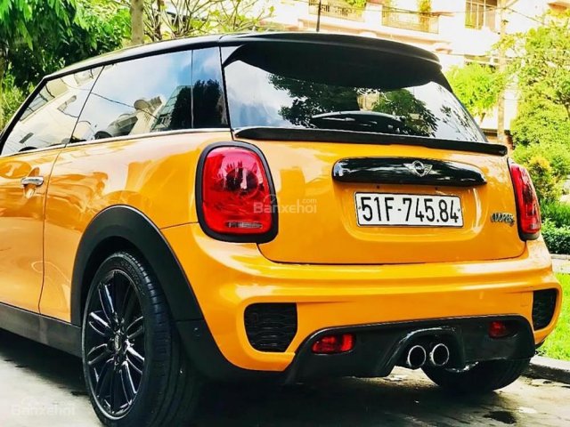 Cần bán Mini Cooper S đời 2015, màu vàng nóc đen, nhập khẩu