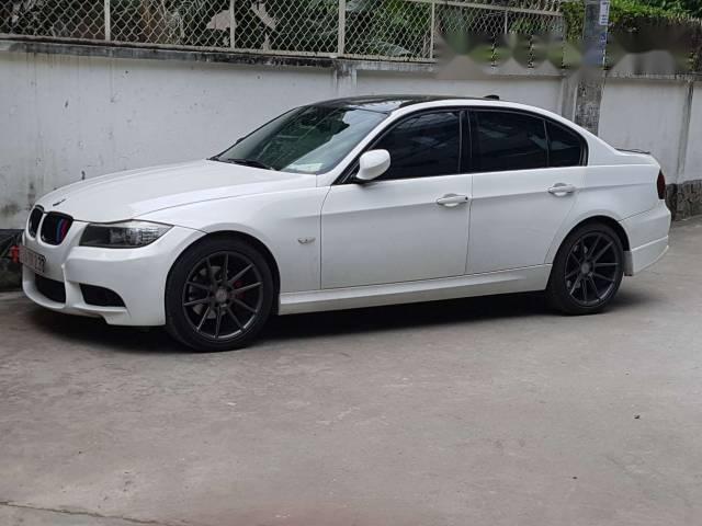 Bán BMW 3 Series 320i đời 2011, màu trắng, giá cạnh tranh