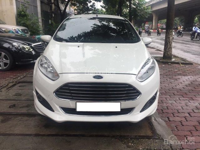 Bán Ford Fiesta 1.0 EcoBoost Sport đời 2015, màu trắng