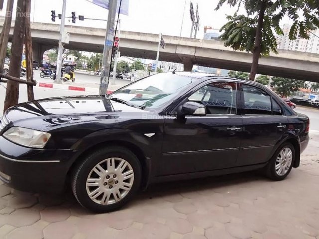 Cần bán lại xe Ford Mondeo 2.5AT đời 2004, màu đen