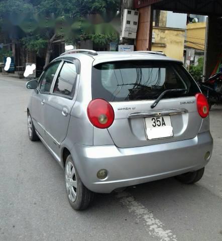 Bán ô tô Chevrolet Spark MT đời 2010, màu bạc  