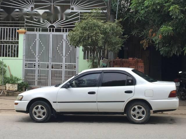 Bán Toyota Corolla AT đời 1993, màu trắng, xe nhập, giá tốt