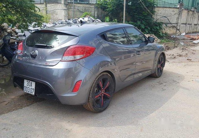 Bán Hyundai Veloster đời 2012, màu xám 