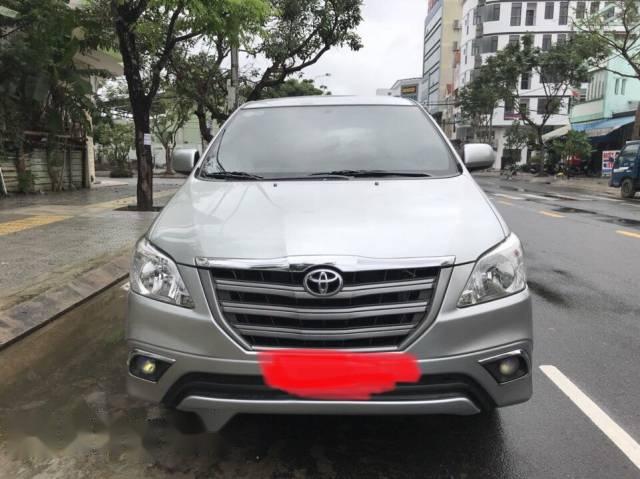 Bán Toyota Innova 2.0E đời 2014, màu bạc