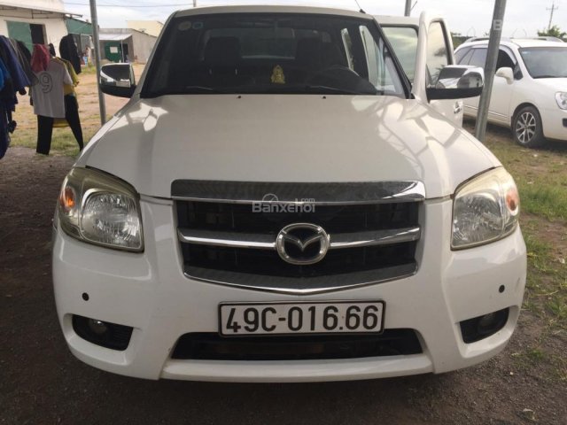 Bán Mazda BT 50 3.0 MT 4WD đời 2011, màu trắng, nhập khẩu