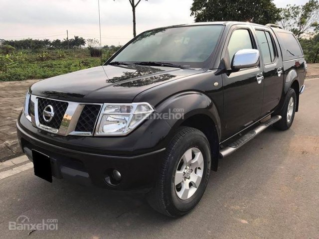 Cần bán xe Nissan Navara 2 cầu, số sàn 2012, màu đen