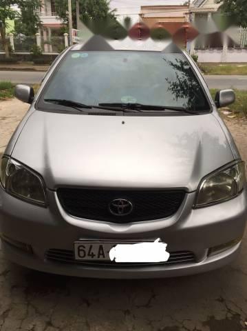 Cần bán lại xe Toyota Vios sản xuất 2005, màu bạc chính chủ