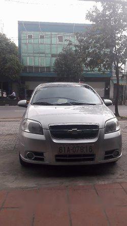 Chính chủ bán Chevrolet Aveo sản xuất 2012, màu bạc