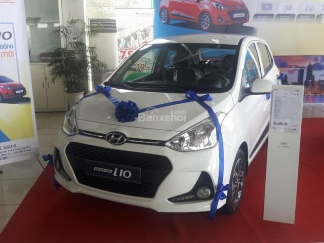 Hyundai Grand i10, xe giao ngay, hỗ trợ trả góp 90%. Giá chiết khấu theo giá gốc tại nhà máy