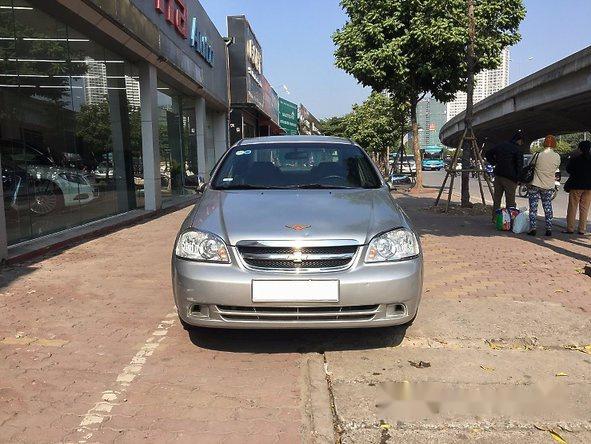 Cần bán xe Chevrolet Lacetti đời 2011, màu bạc giá cạnh tranh