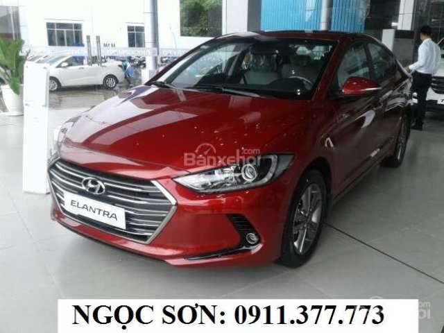 Bán Hyundai Elantra tại Đà Nẵng, trả góp 90% xe, LH Ngọc Sơn: 0911.377.773