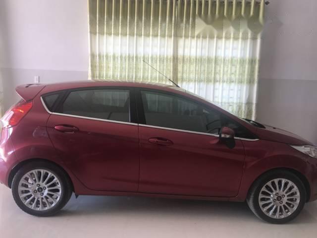 Bán xe Ford Fiesta AT đời 2017, màu đỏ