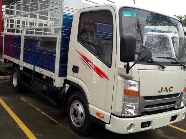 Bán xe tải Jac 2 tấn 4 công nghệ Isuzu, trả trước 30 triệu, giao xe ngay