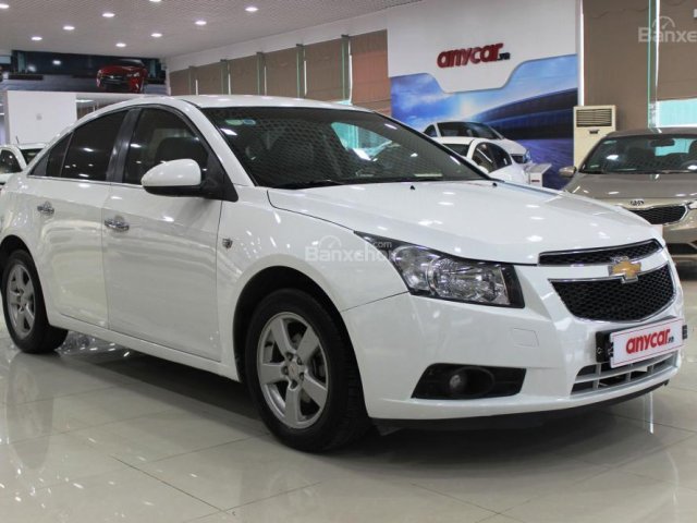 Cần bán xe Chevrolet Cruze LS 1.6MT năm 2011, màu trắng, giá 349tr