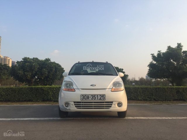 Bán Chevrolet Spark model năm 2010, màu trắng