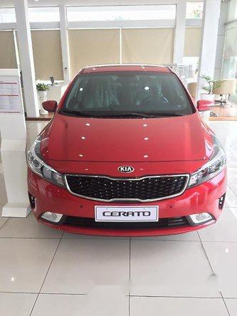 Cần bán Kia Cerato đời 2017, màu đỏ