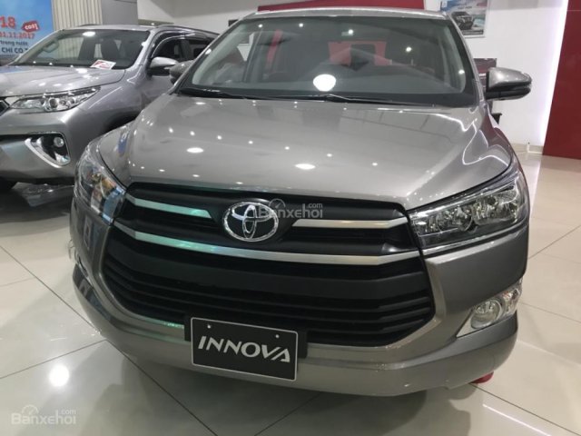 Bán xe Toyota Innova 2.0G 2018, trả góp, hỗ trợ vay không cần chứng minh thu nhập