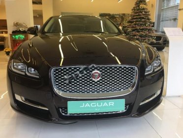 Cần bán giá xe Jaguar XJL Portfolio 3.0 màu trắng, màu nâu, xanh, đen đời 2017, màu đen, nhập khẩu nguyên chiếc