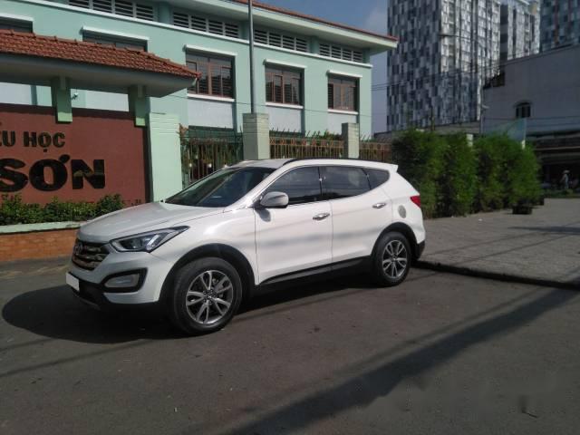 Bán xe Hyundai Santa Fe sản xuất 2014, màu trắng 