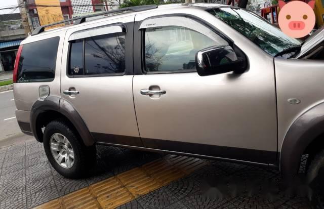 Bán ô tô Ford Everest 2009, màu hồng phấn