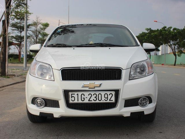 Cần bán xe Chevrolet Aveo đời 2016, màu trắng, 375tr