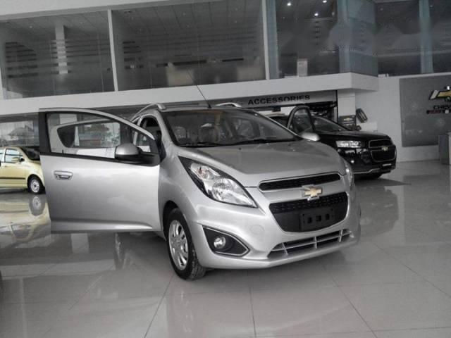 Cần bán Chevrolet Spark LS năm 2017, màu bạc mới 100%, giá chỉ 269 triệu