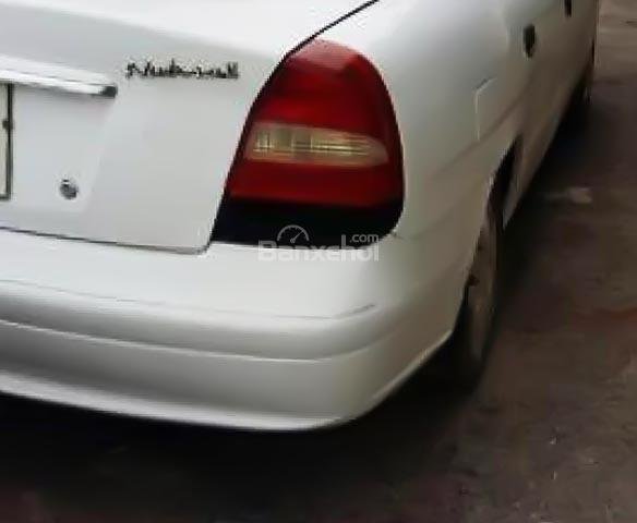 Bán Daewoo Nubira II 1.6 2001, màu trắng, nhập khẩu